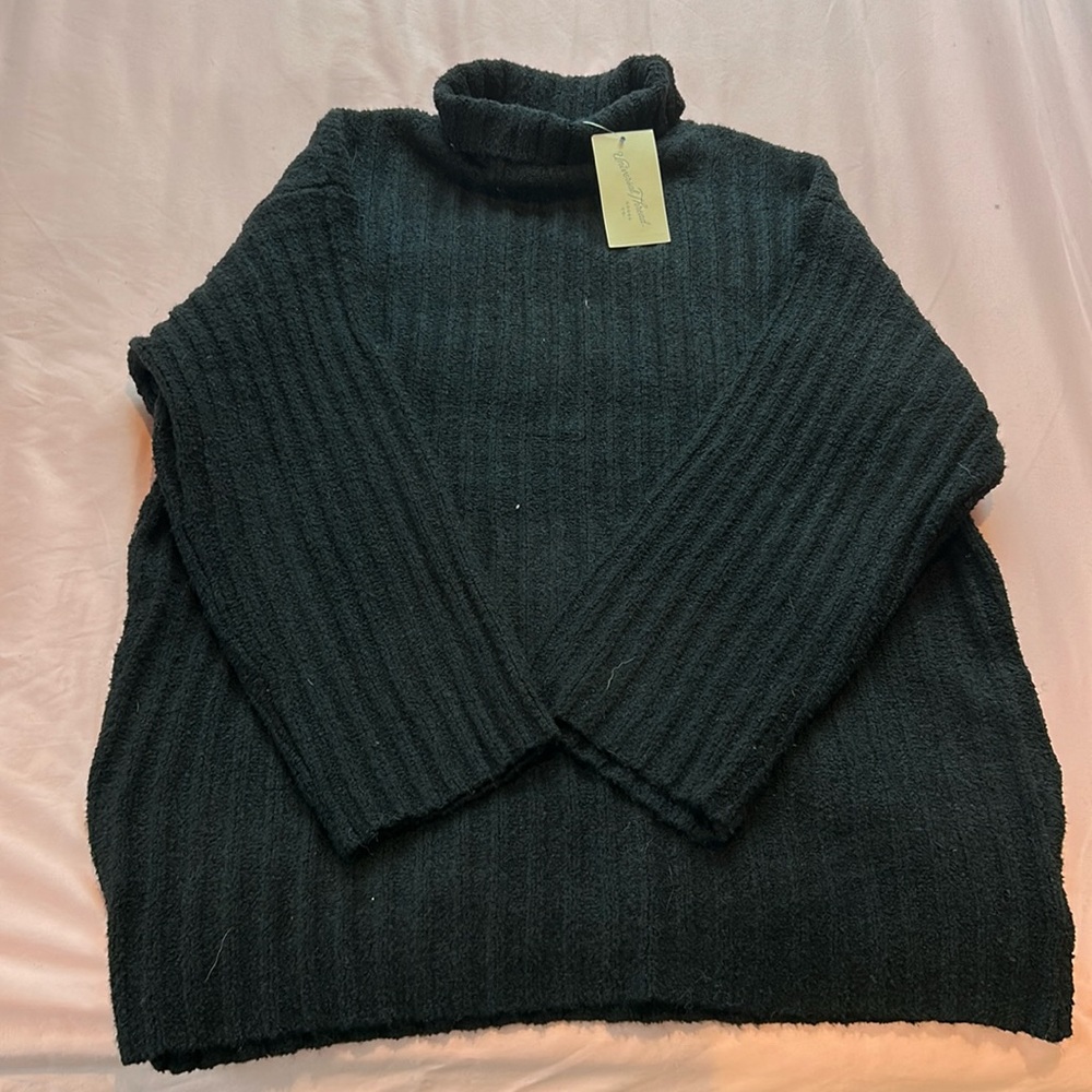 Universal Threads
Size: M
Long Sweater